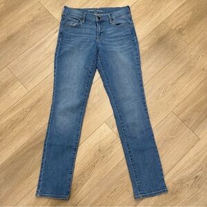 Old Navy Women's Original Mid Rise Straight Jeans size 2